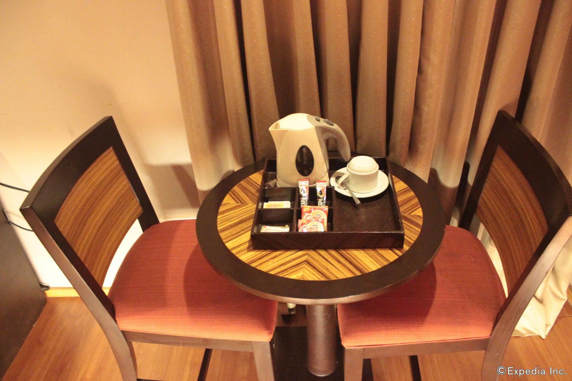 Soleste Suites Quezon City Exteriér fotografie
