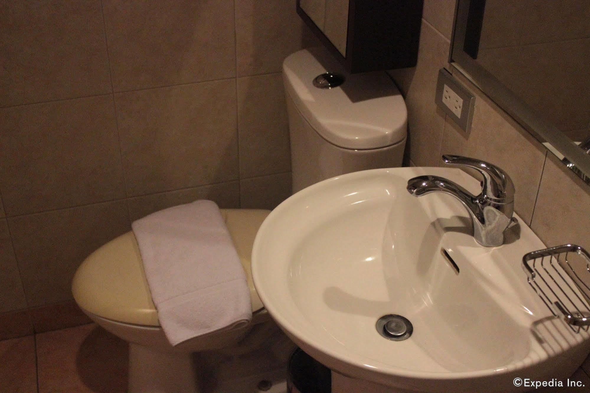 Soleste Suites Quezon City Exteriér fotografie